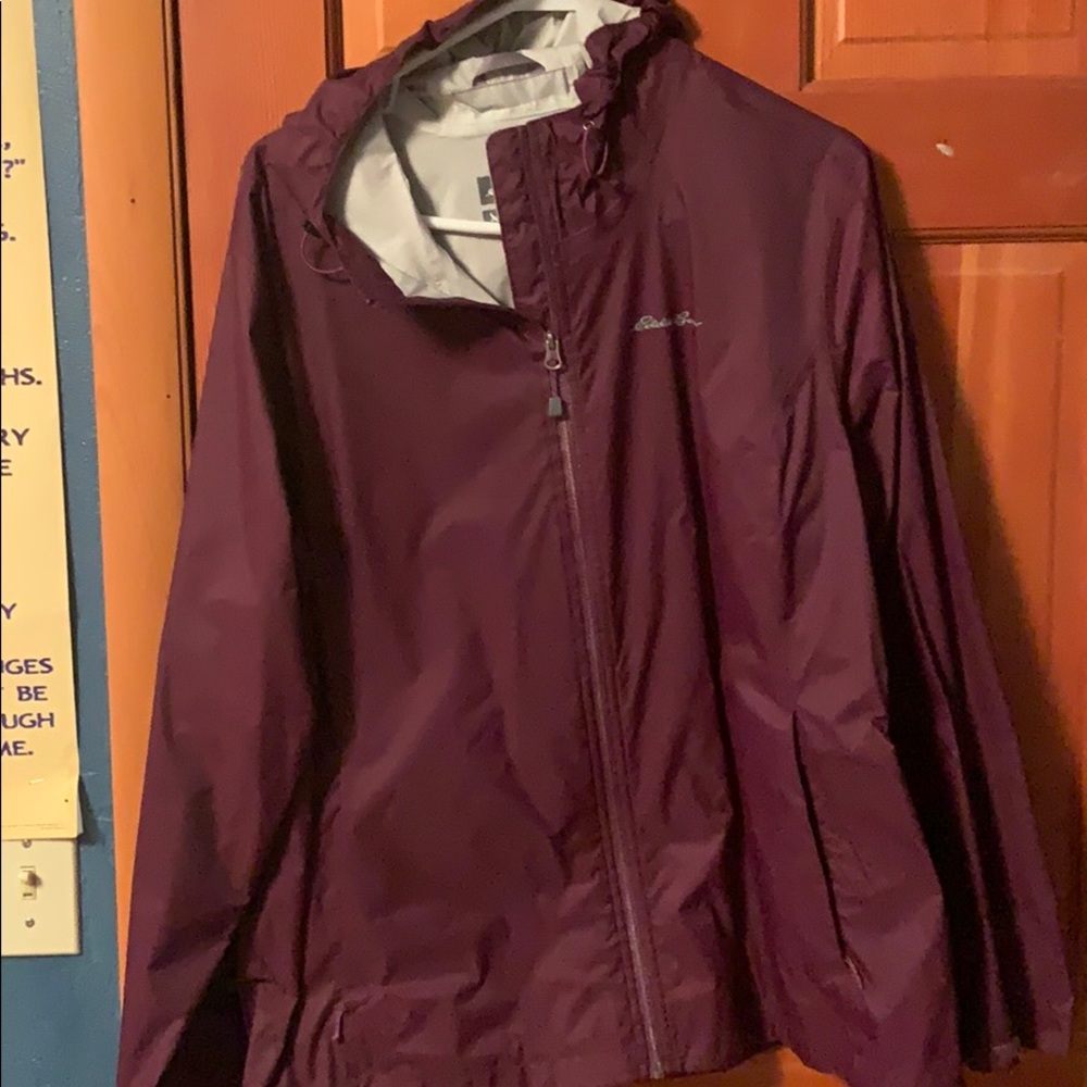 Like new Eddie Bauer wind breaker